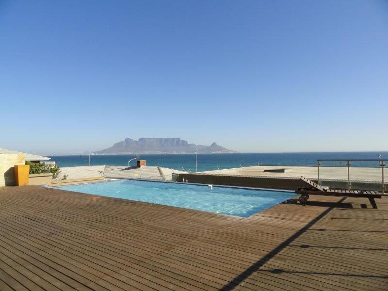 Apartment Infinity Self Catering Beachfront 302 Cape Town