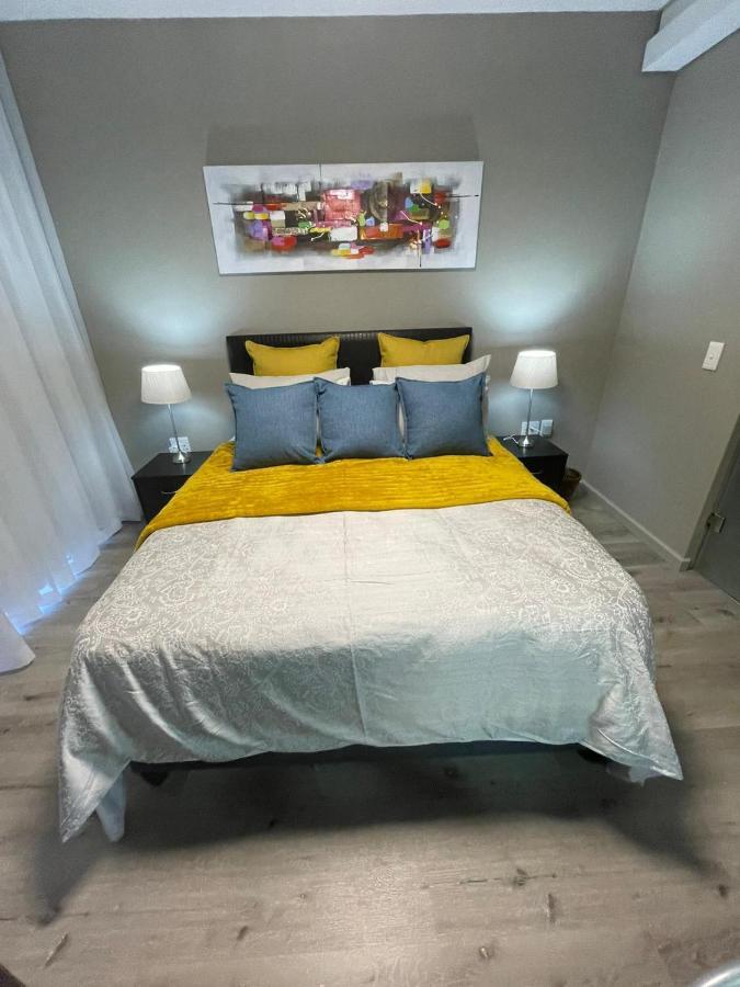 Apartment Infinity Self Catering Beachfront 302 Cape Town